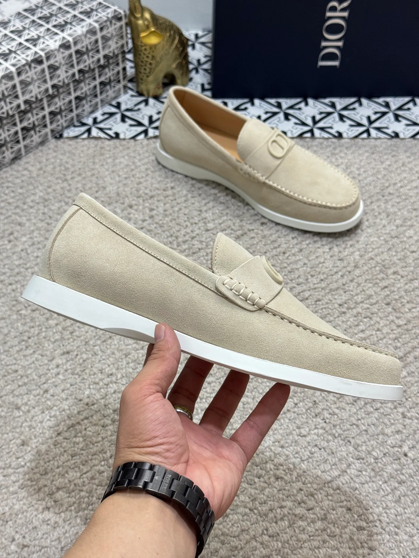 Men's men's shoes 💰480 [New style] 🍺🍺Dior men's casual shoes - a high version of the original one-to-one replica. It is a casual dress shoe. Crafted from luxuriously soft navy suede❤️‍🔥Cow leather lining💘Oblique printed panels on the upper. The lightweight white rubber sole adds sophistication, with an Oblique pattern engraved on the outsole and branding on the back. Size: 38-44 (45, 46 customized